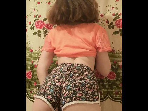 ❤️ Kynþokkafull ung stúlka klæðir sig í stuttbuxurnar á myndavélinni ❌ Klám vk á klám is.porn-mz-com.ru ❤